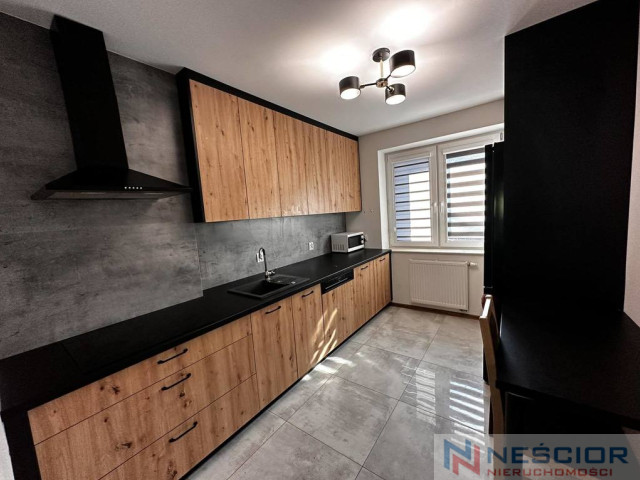 Nowoczesny Dom na Wynajem: 200m², 7 Pokoi