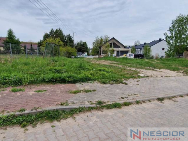 Piękna działka pod zabudowę jednorodzinną 800m2